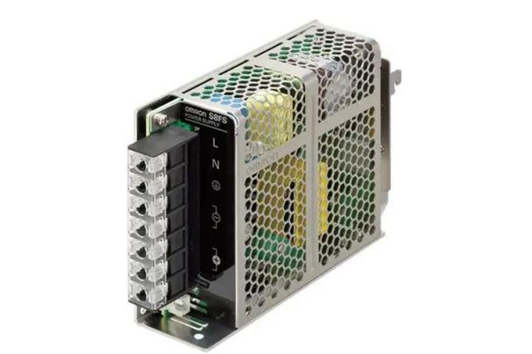 منبع تغذیه S8VK-S برای شرایطی طراحی شده که عوامل محیطی میتوانند عملکرد تجهیزات را تحت تأثیر قرار دهند.